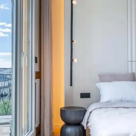 Lägenhet Luxueux Haussmannien Avec Vue Sur