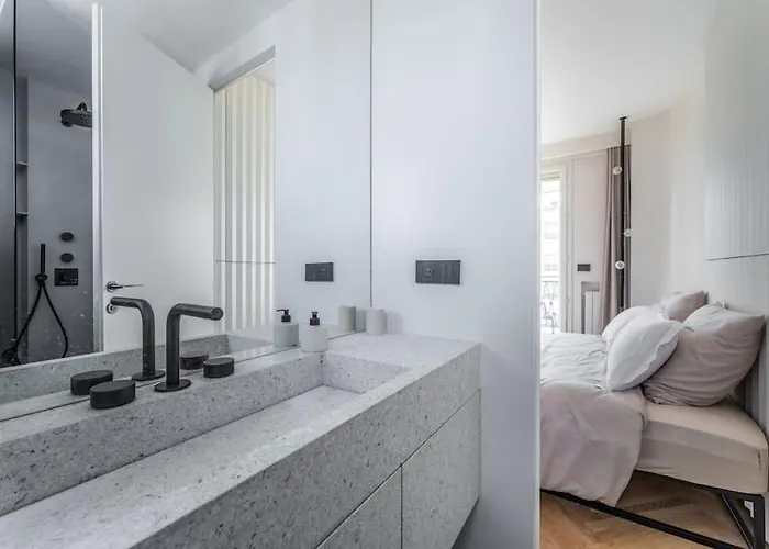 Luxueux Haussmannien Avec Vue Sur דירה פריז